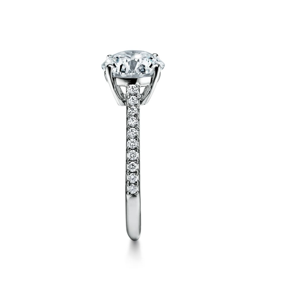 Vara Brilliant Round Engagement Ring