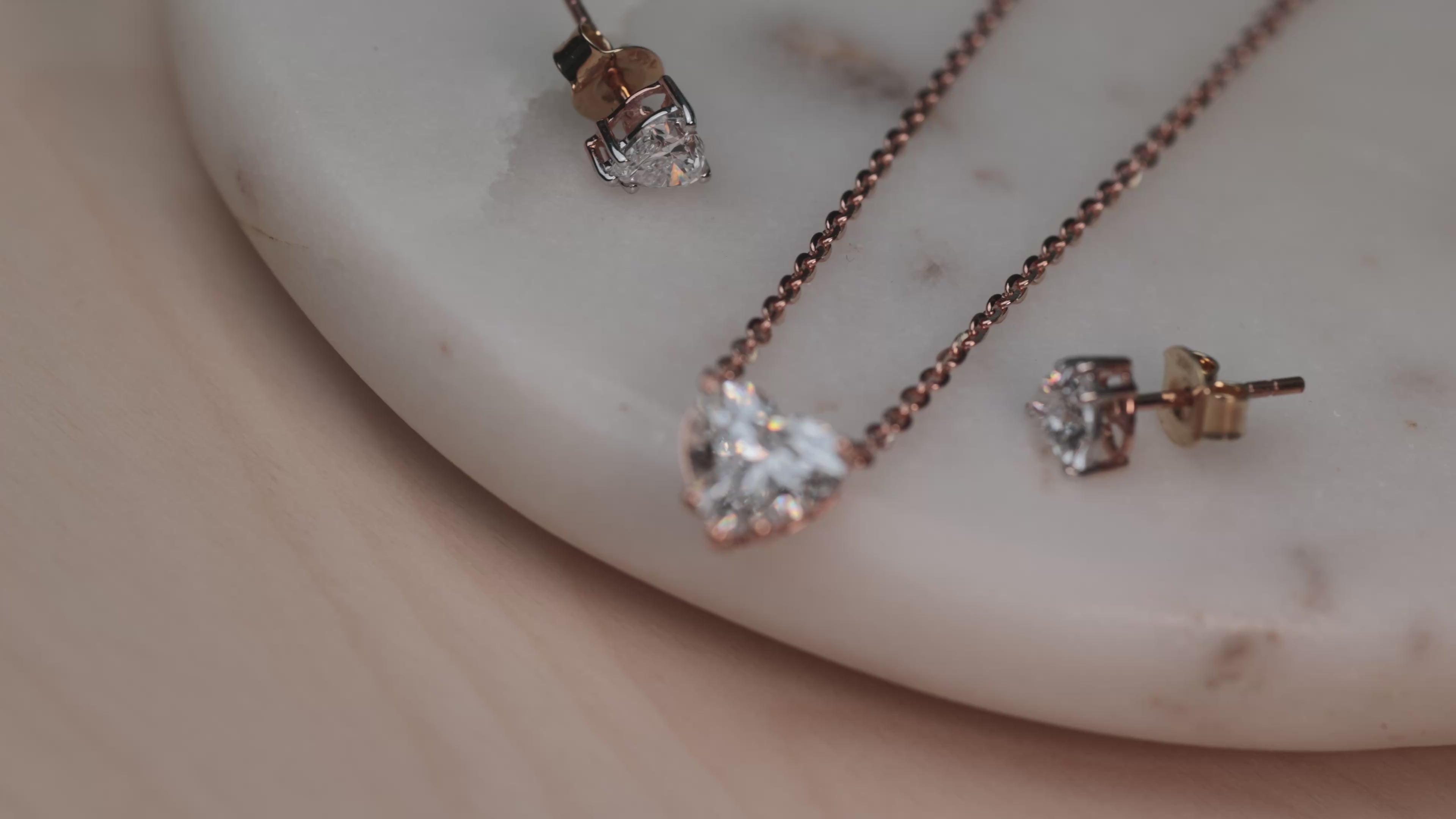 Load video: GIA and IGI certified lab-grown diamond necklaces, earrings, and fine jewelry by Vara Los Angeles. Eco-friendly luxury with exceptional clarity, color, and cut.
